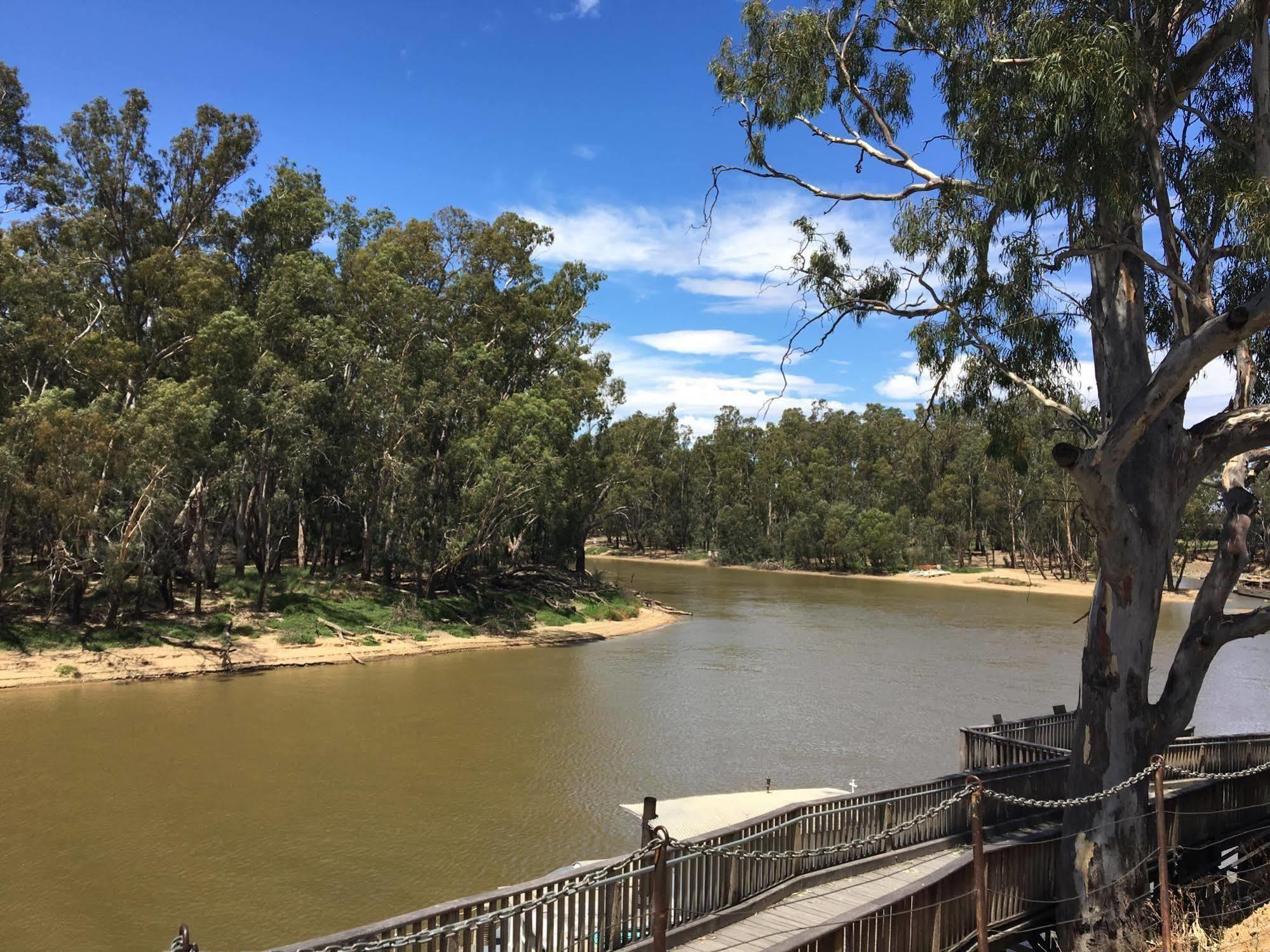 Big River Motel Echuca Ngoại thất bức ảnh